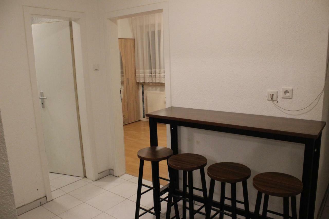Zimmer Sucht Bewohner Дуйсбург Екстериор снимка